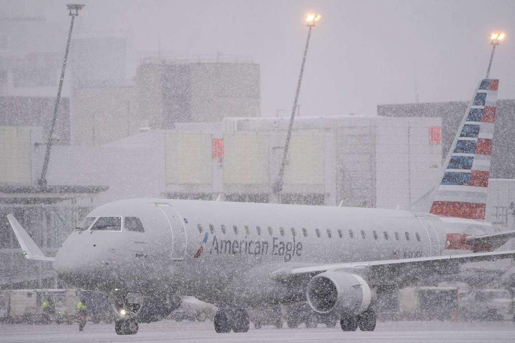 Storm; thousands of flights delayed, canceled